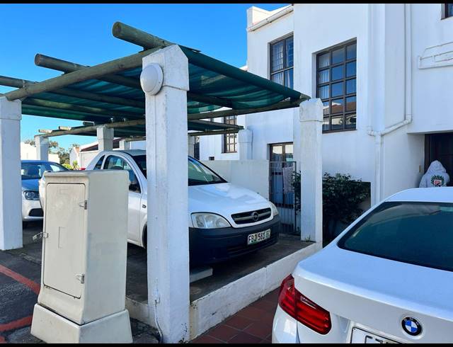 3 BEDROOM TOWNHOUSE RENTED IN HUMEWOOD
